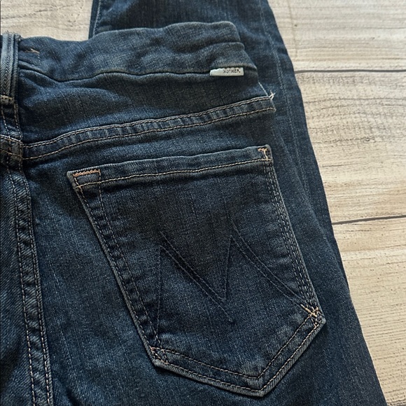 MOTHER Size 26 Looker Ankle Fray Jeans - Picture 7 of 7